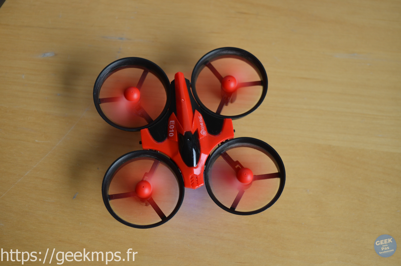 Un drone pour débutants ou enfants, le Eachine E010 