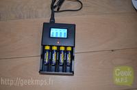 Recharger des piles alcalines c est possible 008 Chargeur Pile 008